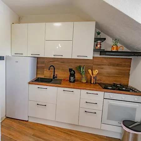 Holiday home Ferienhaus Mit Privatpool Fur 5 Personen Ca 80 Qm In Drnis, Dalmatien Dalmatinisches Hinterland *