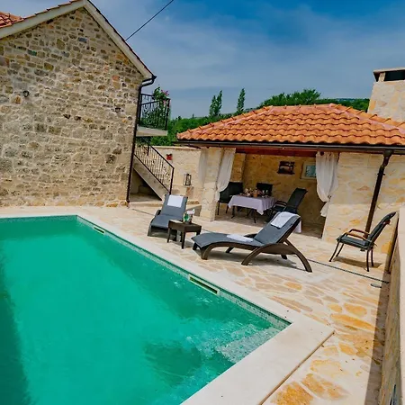 Ferienhaus Mit Privatpool Fur 5 Personen Ca 80 Qm In Drnis, Dalmatien Dalmatinisches Hinterland Holiday home